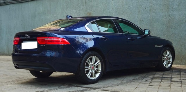 Jaguar XE 2.0L Diesel Prestige Second-hand 2017 Jaguar XE 2.0L Diesel Prestige for sale in Mumbai-10