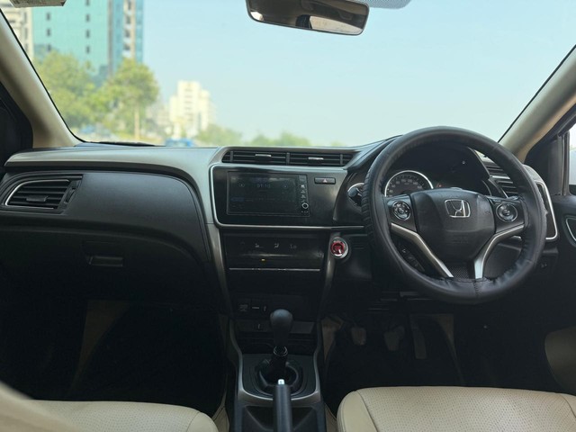 Second-hand 2019 Honda City ZX MT for sale in Ahmedabad-4