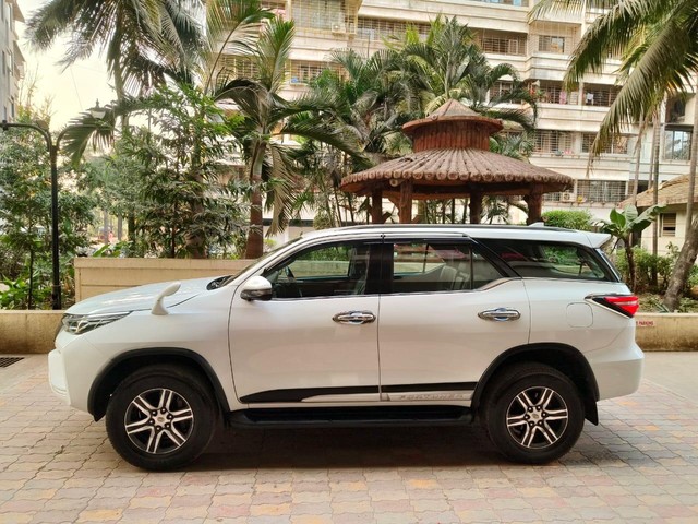 Second-hand 2022 Toyota Fortuner 4X2 AT BSVI for sale in Nagpur-2
