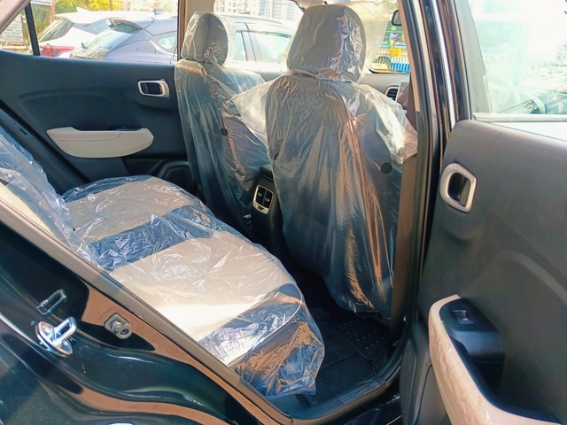 Second-hand 2025 Hyundai Venue SX Opt Turbo DCT for sale in Kolkata-5