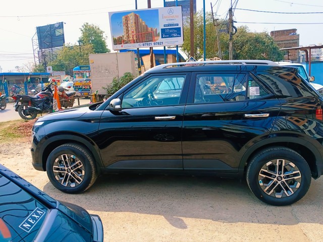 Second-hand 2025 Hyundai Venue SX Opt Turbo DCT for sale in Kolkata-7
