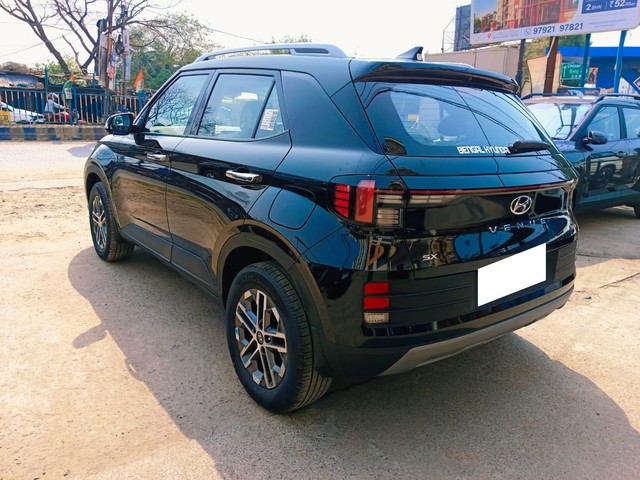 Second-hand 2025 Hyundai Venue SX Opt Turbo DCT for sale in Kolkata-2