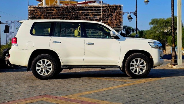 Second-hand 2015 Toyota Land Cruiser 200 VX for sale in Nagpur-1