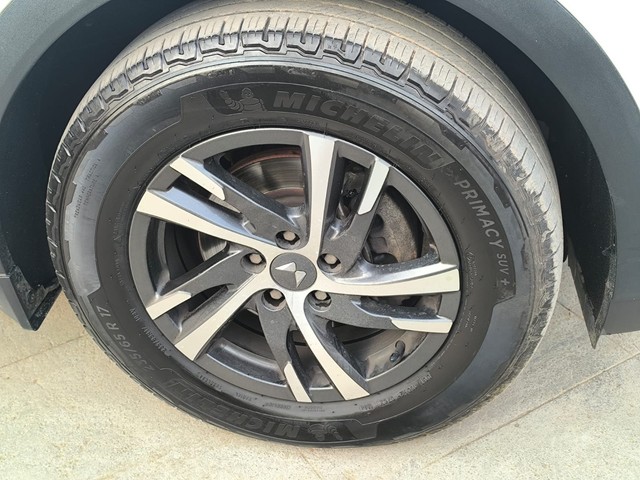 Second-hand 2023 Mahindra XUV700 AX5 7 Str for sale in Bangalore-7