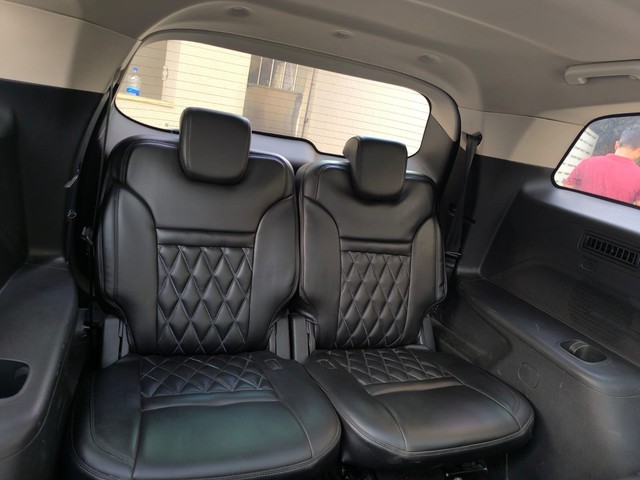 Second-hand 2023 Mahindra XUV700 AX5 7 Str for sale in Bangalore-15