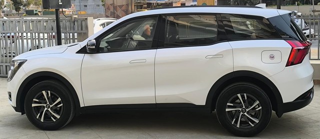 Second-hand 2023 Mahindra XUV700 AX5 7 Str for sale in Bangalore-3