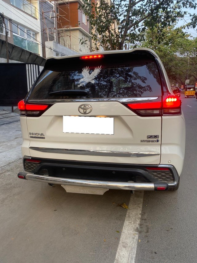 Second-hand 2024 Toyota Innova Hycross ZX(O) Hybrid for sale in Chennai-1