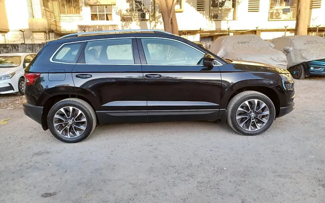 Second-hand 2020 Skoda Karoq Style AT for sale in Mumbai-4