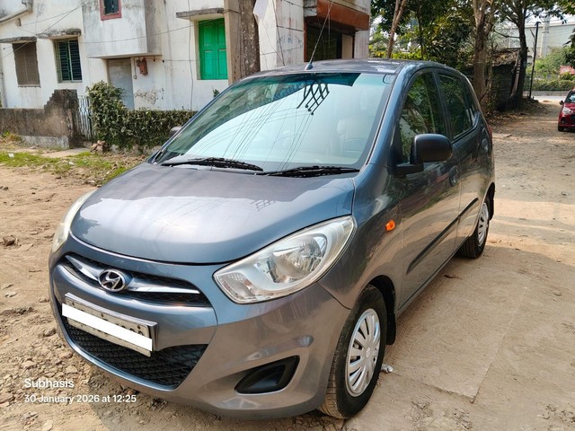 Second-hand 2015 Hyundai i10 Magna 1.1L for sale in Kolkata-5