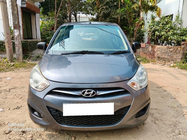 Second-hand 2015 Hyundai i10 Magna 1.1L for sale in Kolkata-6