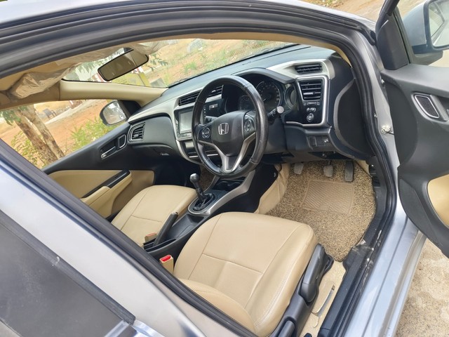 Second-hand 2020 Honda City V MT for sale in Coimbatore-7