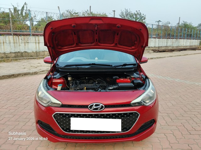 Second-hand 2015 Hyundai i20 Magna 1.2 for sale in Kolkata-12