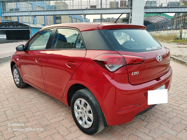 Second-hand 2015 Hyundai i20 Magna 1.2 for sale in Kolkata-3