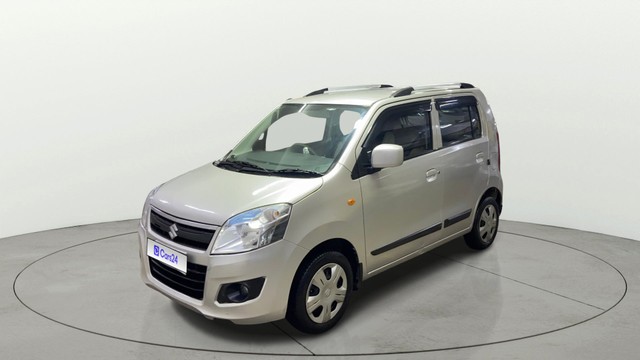 Second-hand 2018 Maruti Suzuki Wagon R AMT VXI for sale in Surat-17