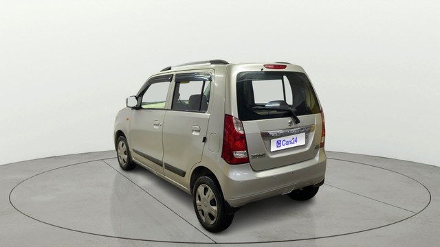 Second-hand 2018 Maruti Suzuki Wagon R AMT VXI for sale in Surat-15