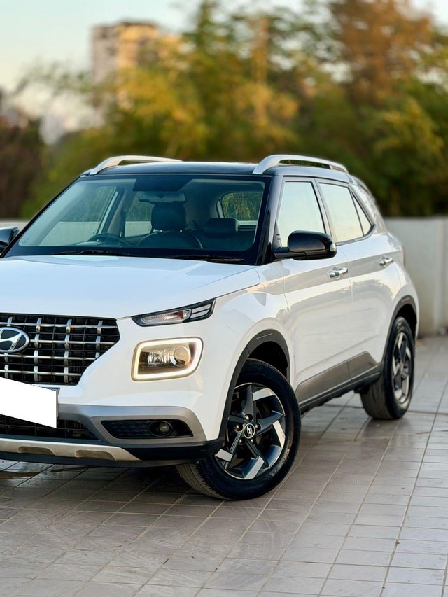 Second-hand 2019 Hyundai Venue SX Plus Turbo DCT BSIV for sale in Mumbai-7