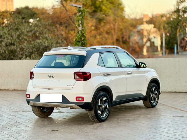 Second-hand 2019 Hyundai Venue SX Plus Turbo DCT BSIV for sale in Mumbai-8