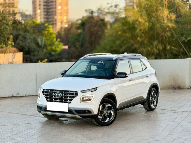 Second-hand 2019 Hyundai Venue SX Plus Turbo DCT BSIV for sale in Mumbai-3
