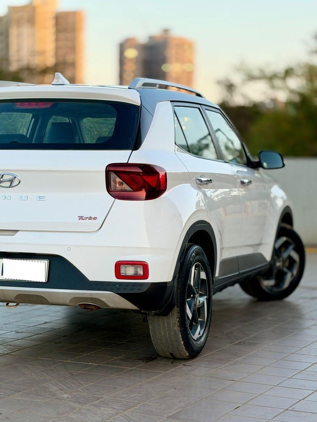 Second-hand 2019 Hyundai Venue SX Plus Turbo DCT BSIV for sale in Mumbai-11