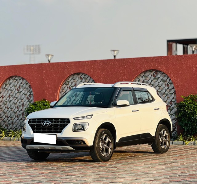 Hyundai Venue SX Opt Executive Diesel Second-hand 2022 Hyundai Venue SX Opt Executive Diesel for sale in Surat-4