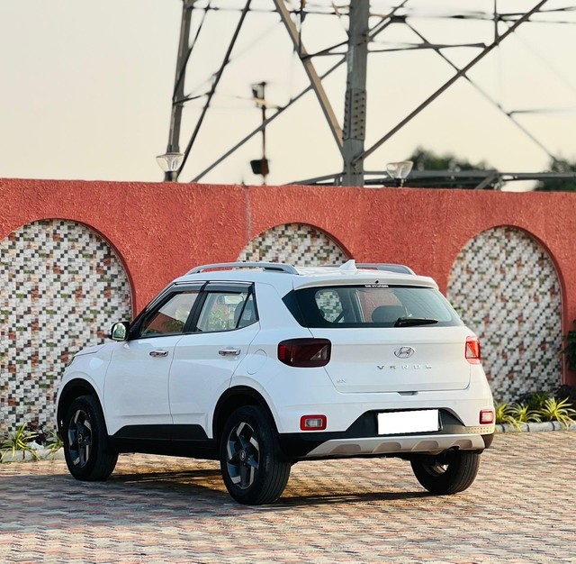 Hyundai Venue SX Opt Executive Diesel Second-hand 2022 Hyundai Venue SX Opt Executive Diesel for sale in Surat-2