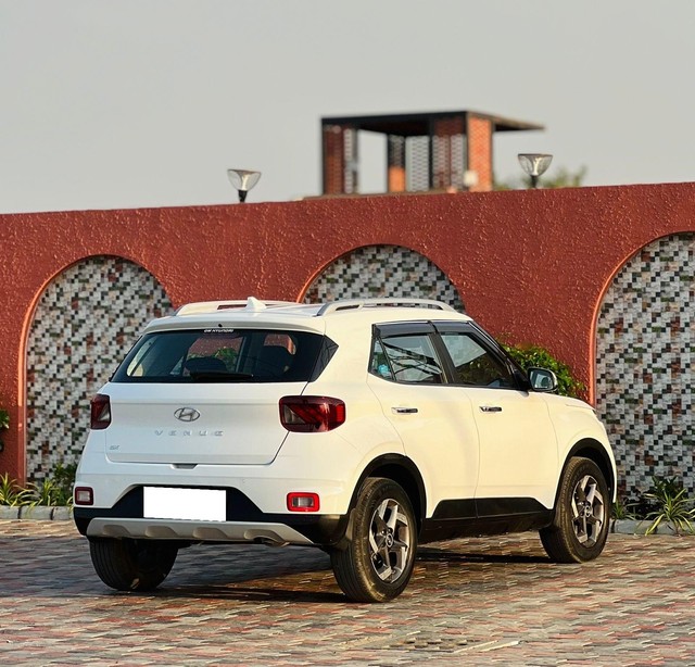 Hyundai Venue SX Opt Executive Diesel Second-hand 2022 Hyundai Venue SX Opt Executive Diesel for sale in Surat-7