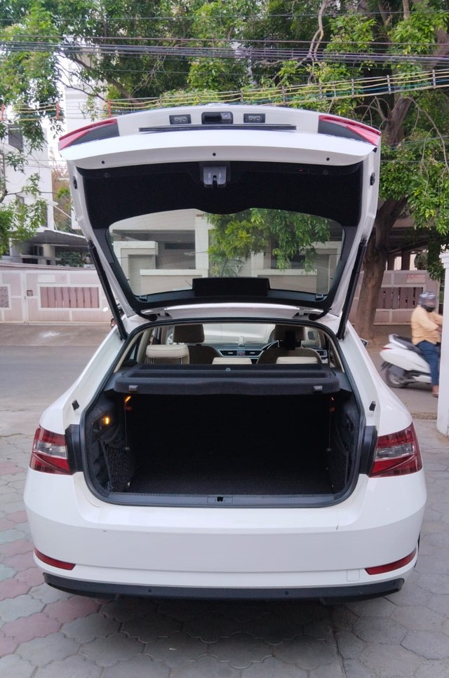 Second-hand 2019 Skoda Superb LK 2.0 TDI AT for sale in Coimbatore-10