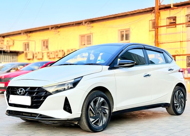 Second-hand 2021 Hyundai i20 Asta Opt BSVI for sale in Surat-4