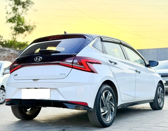 Second-hand 2021 Hyundai i20 Asta Opt BSVI for sale in Surat-9