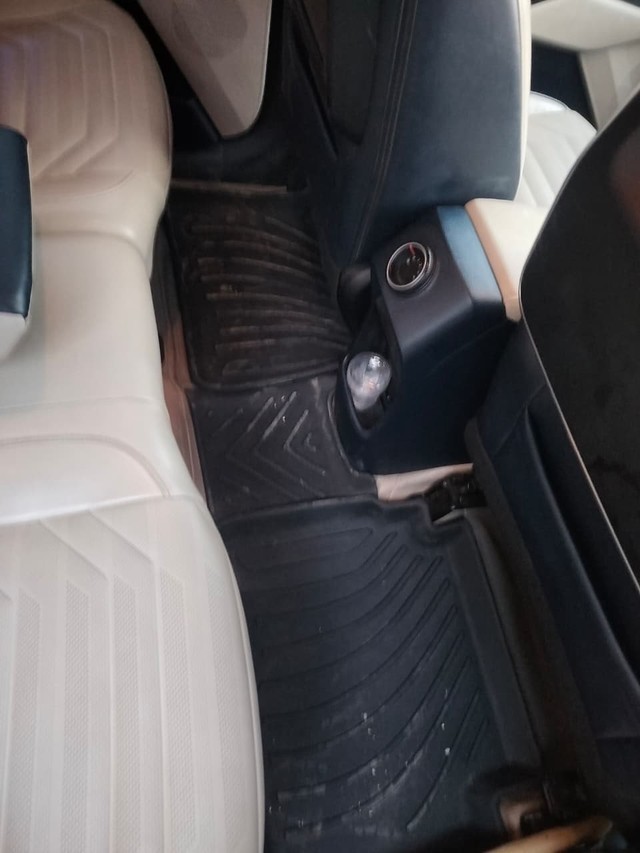 Kia Carens Luxury Plus Diesel 7Str BSVI Second-hand 2022 Kia Carens Luxury Plus Diesel 7Str BSVI for sale in Sanand-7