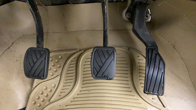 Second-hand 2015 Maruti Suzuki Ertiga VDI for sale in Ahmedabad-14