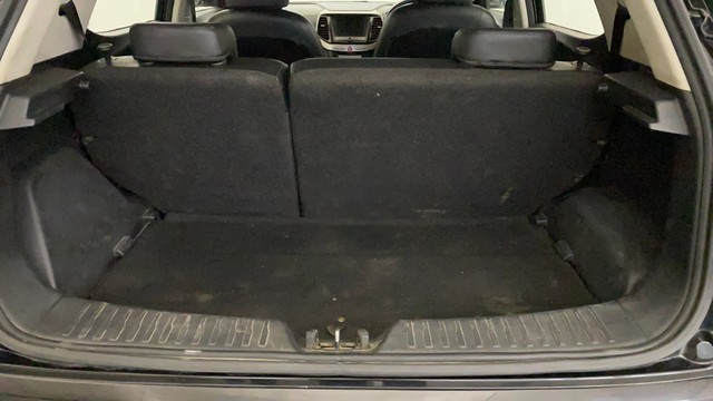 Second-hand 2023 Mahindra XUV300 W8 BSVI for sale in Greater Noida-21