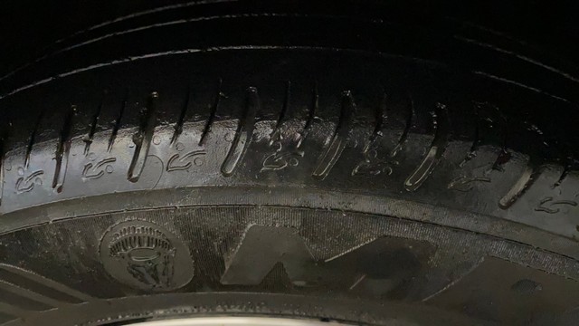 Second-hand 2023 Mahindra XUV300 W8 BSVI for sale in Greater Noida-9