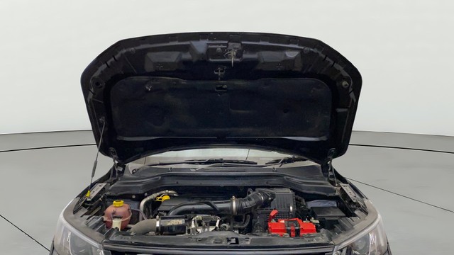 Second-hand 2023 Mahindra XUV300 W8 BSVI for sale in Greater Noida-20