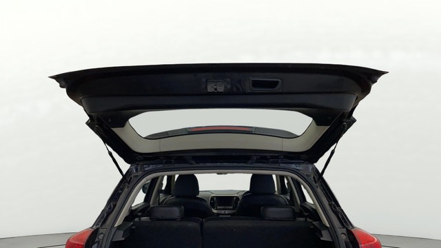 Second-hand 2023 Mahindra XUV300 W8 BSVI for sale in Greater Noida-1