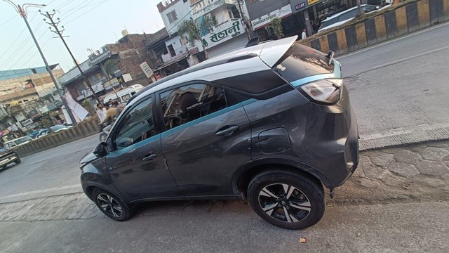 Second-hand 2022 Tata Nexon EV XZ Plus for sale in Indore-3