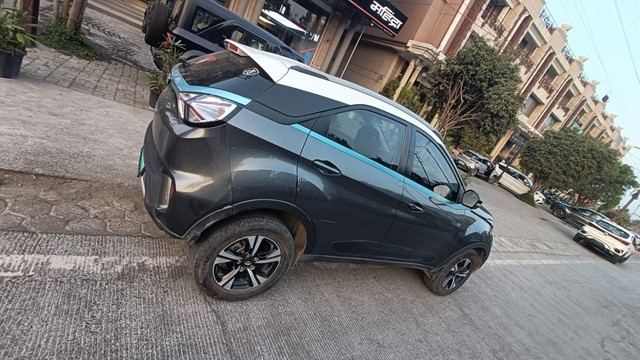 Second-hand 2022 Tata Nexon EV XZ Plus for sale in Indore-2