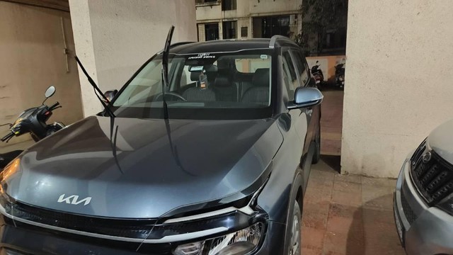 Second-hand 2022 Kia Carens Prestige Turbo 2022-2023 for sale in Panvel-2