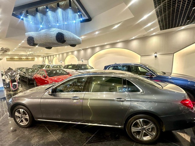 Second-hand 2018 Mercedes-Benz E-Class Exclusive E 220 d BSIV for sale in New Delhi-1