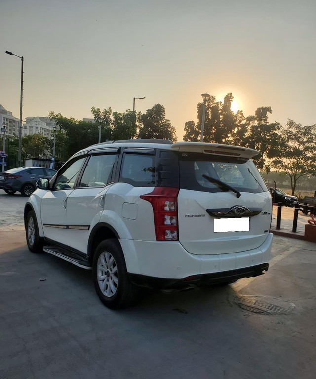 Second-hand 2015 Mahindra XUV500 W10 AWD for sale in Surat-7