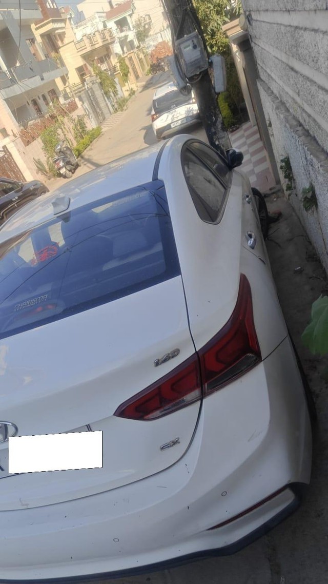 Second-hand 2017 Hyundai Verna CRDi 1.6 SX Option for sale in Kalka-4