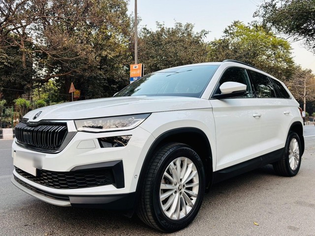 Second-hand 2023 Skoda Kodiaq Style BSVI for sale in New Delhi-4