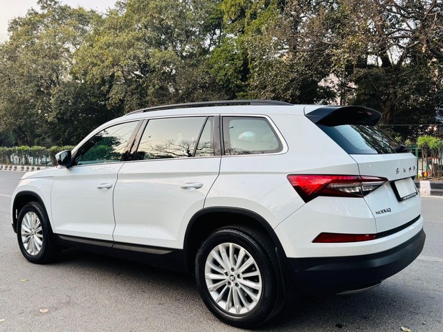 Second-hand 2023 Skoda Kodiaq Style BSVI for sale in New Delhi-3