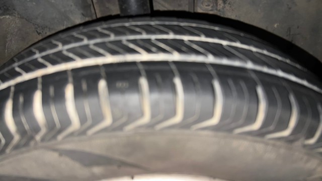 Second-hand 2017 Renault KWID 1.0 AMT RXT for sale in Mysore-24