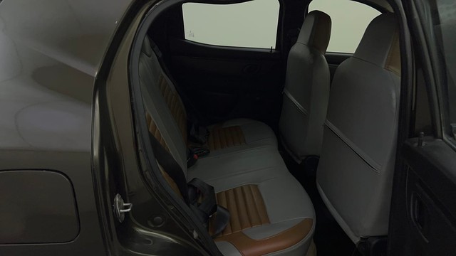 Second-hand 2017 Renault KWID 1.0 AMT RXT for sale in Mysore-29