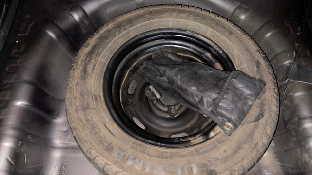 Second-hand 2017 Renault KWID 1.0 AMT RXT for sale in Mysore-21