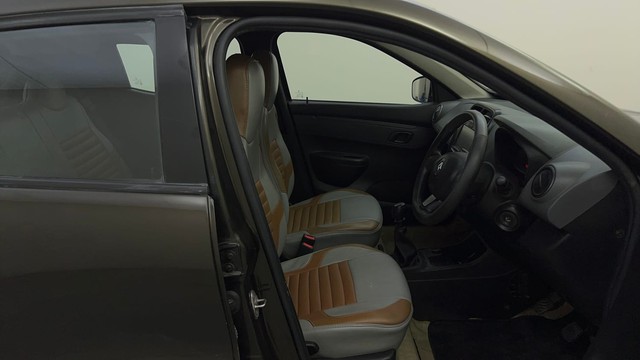 Second-hand 2017 Renault KWID 1.0 AMT RXT for sale in Mysore-15