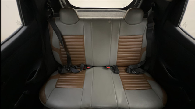 Second-hand 2017 Renault KWID 1.0 AMT RXT for sale in Mysore-23