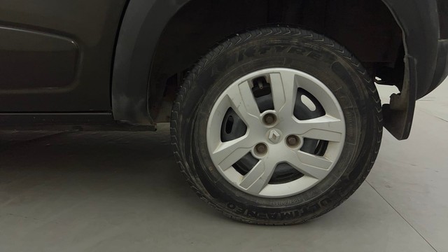 Second-hand 2017 Renault KWID 1.0 AMT RXT for sale in Mysore-19