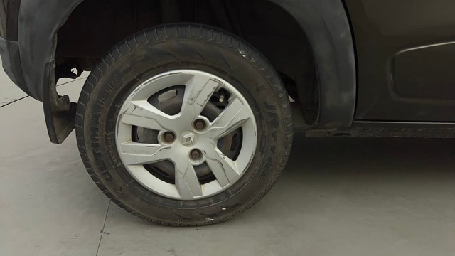 Second-hand 2017 Renault KWID 1.0 AMT RXT for sale in Mysore-18